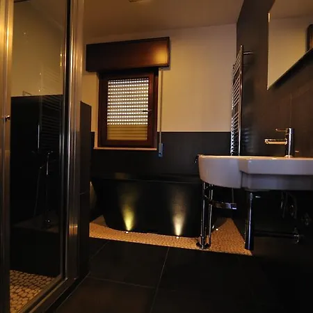 Perla Bianca Penthouse Luxury アパート *