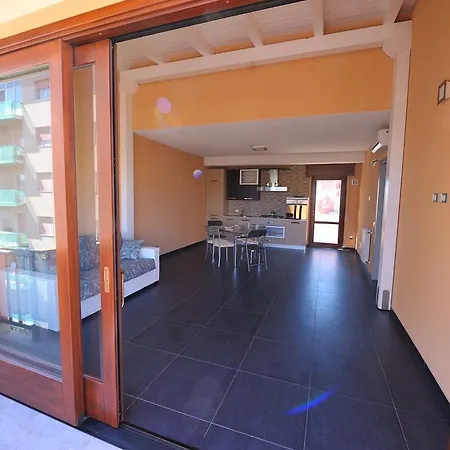 Perla Bianca Penthouse Luxury アパート トラーパニ